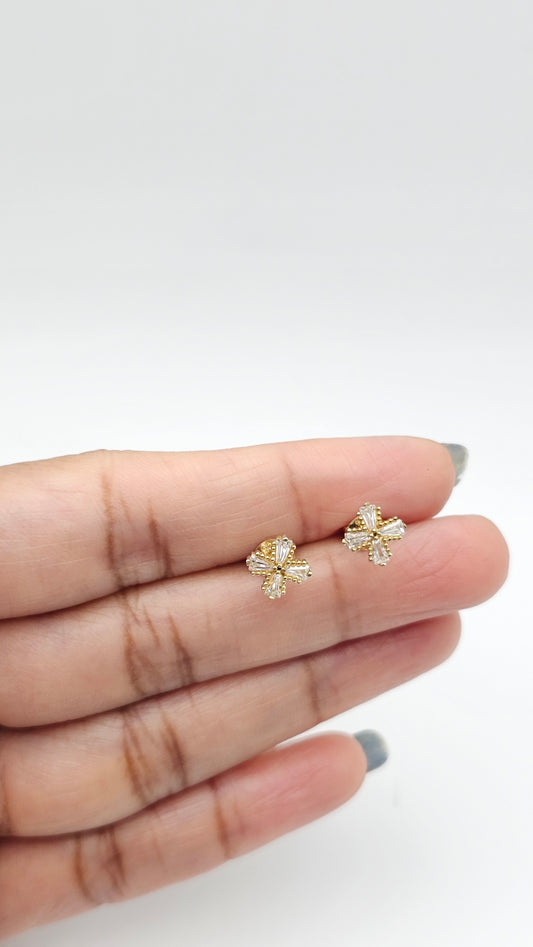 4 petal CZ Studs in 925 Silver, for kids and adults
