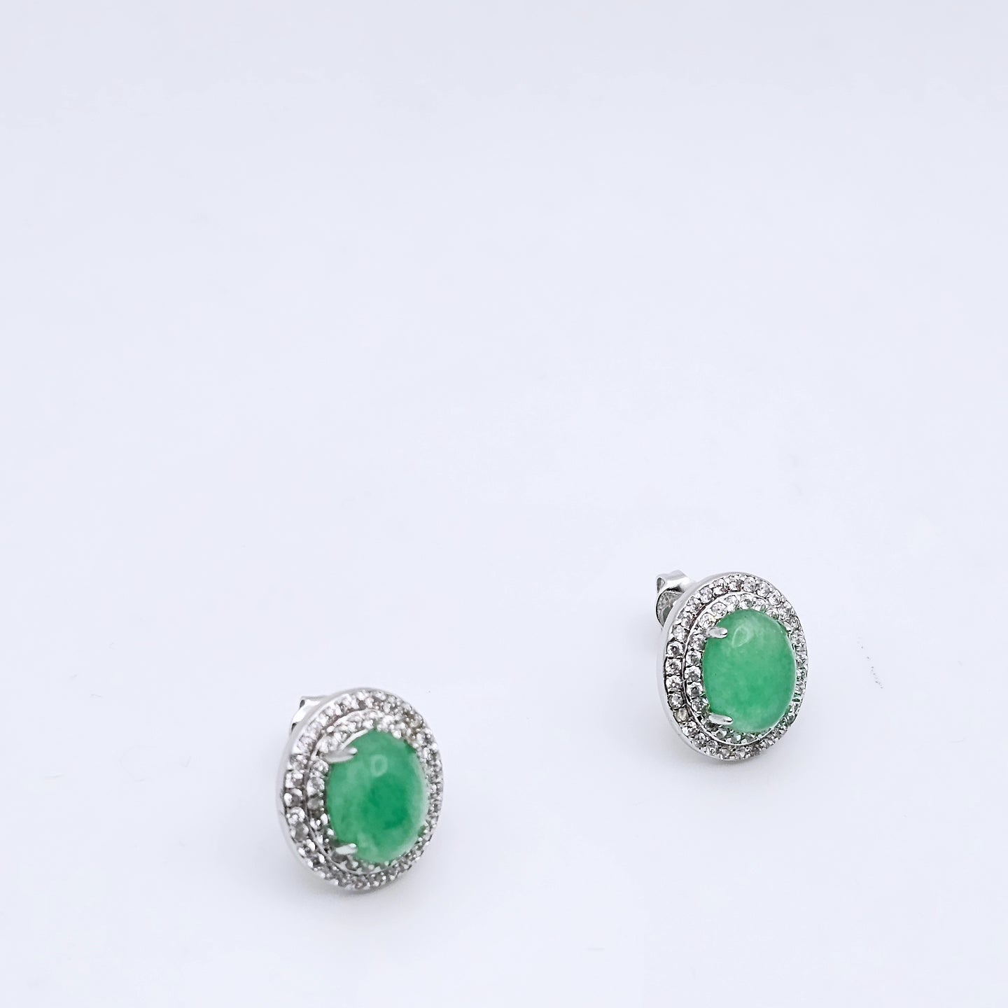 Emerald Oval Shaped Stud Earrings 925 Silver