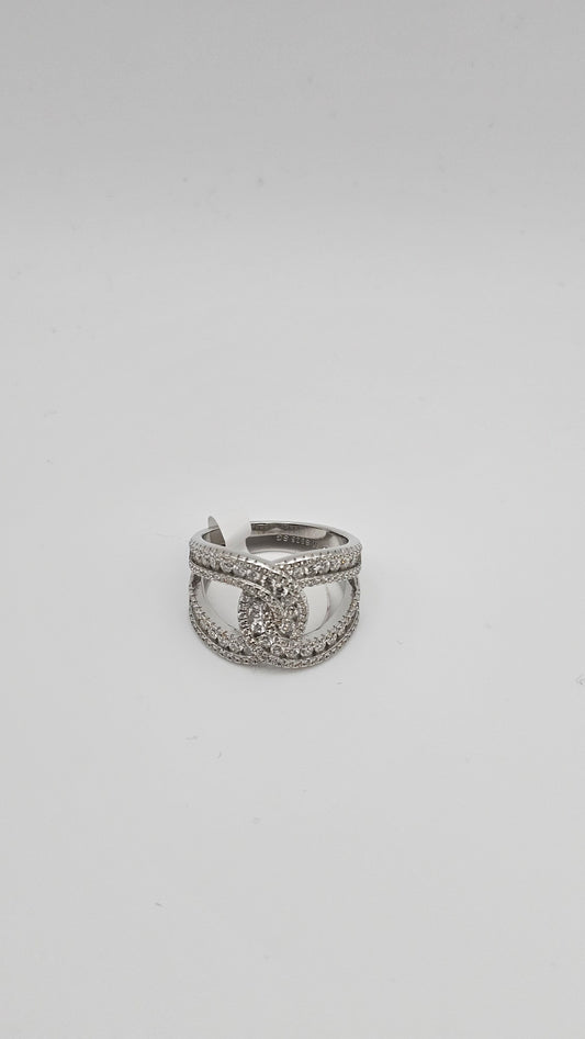 Interlocked Moissanite Diamond Band Ring in 925 Silver | Size US 7