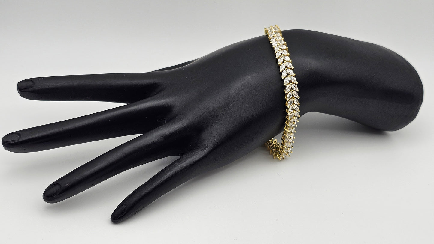 Marquise cut bracelet | 7 inch | 925 Silver, 18kt gold plated