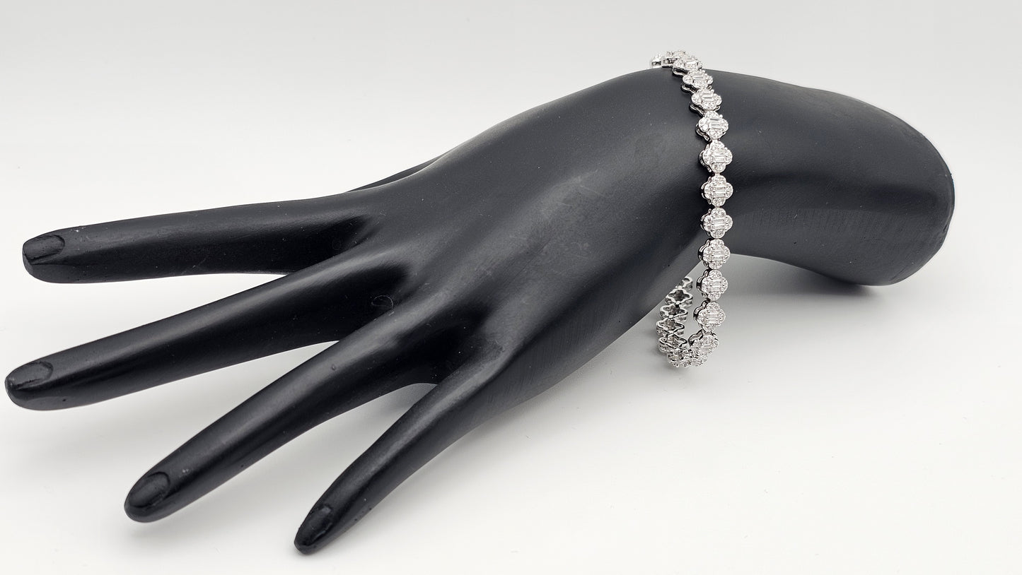 Clover Shaped Crystal Bracelet – 7" | 925 Silver