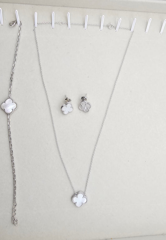 Clover Sets - necklace, earrings, bracelet,  green and white motif, 925 Silver, 18kt gold plated