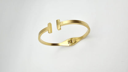 Trendy T bar Bangle