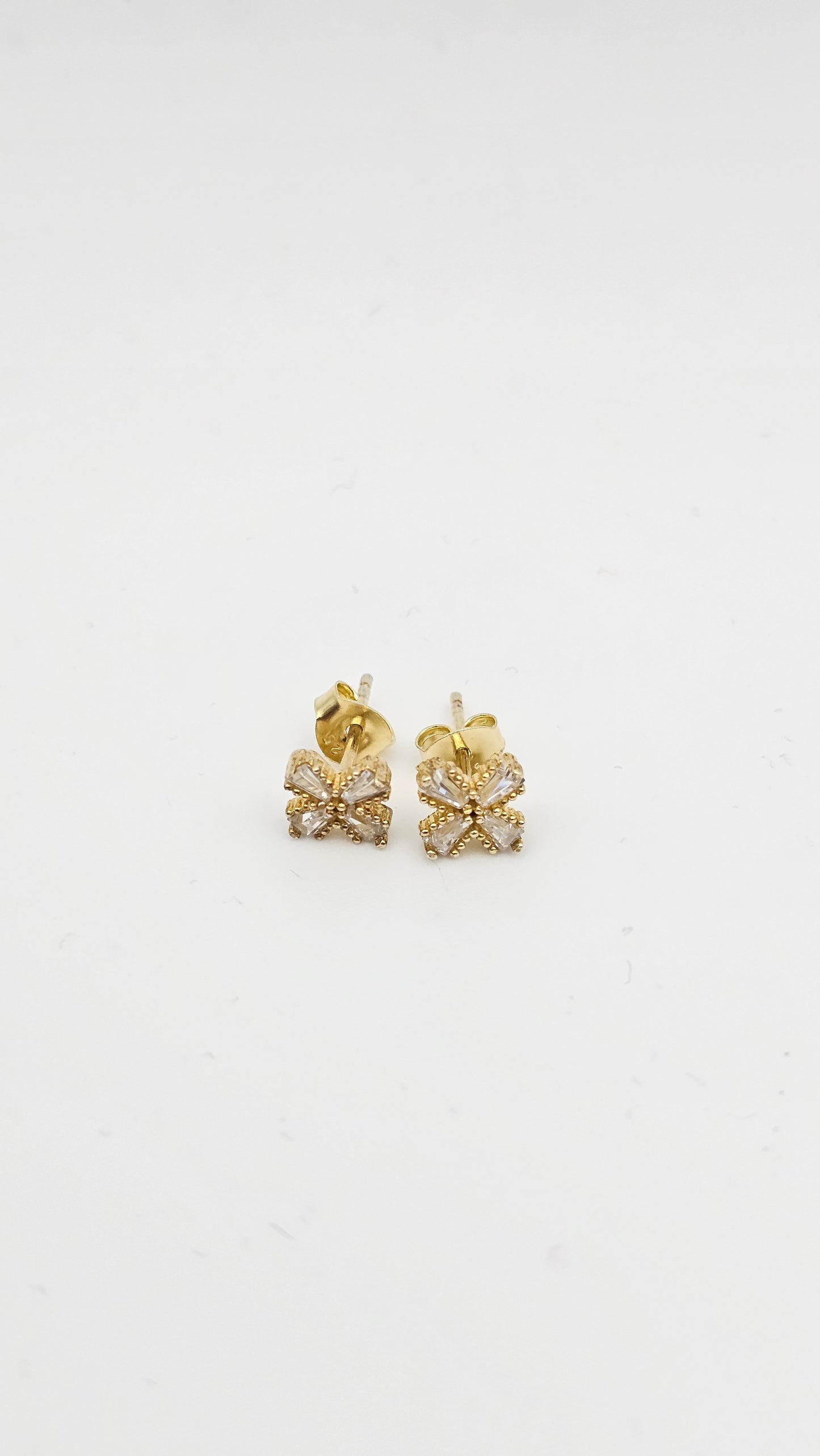 4 petal CZ Studs in 925 Silver, for kids and adults