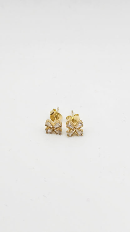 4 petal CZ Studs in 925 Silver, for kids and adults