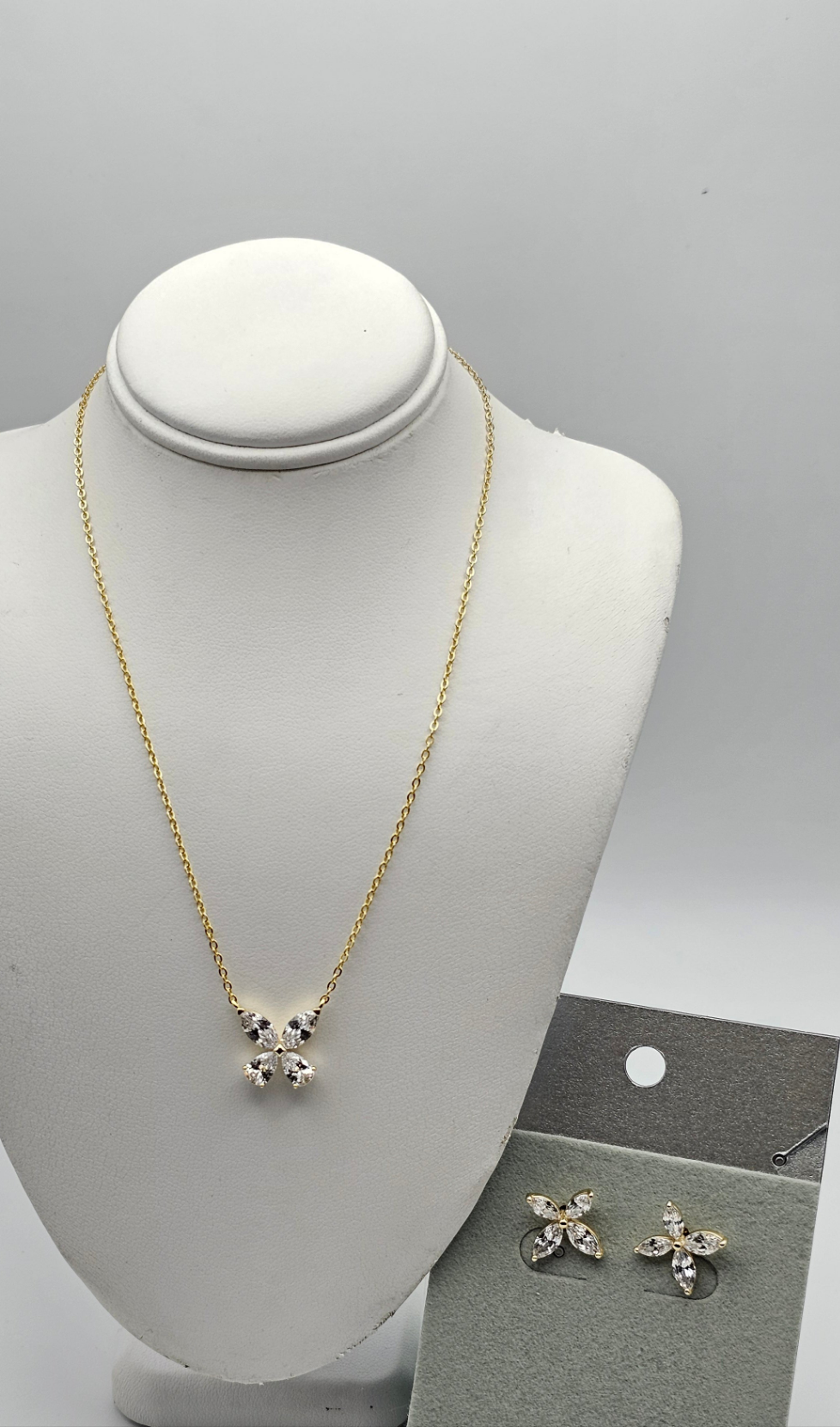 Marquise cut Sparkle Pendant & Stud Earring Set – 925 Silver, Gold-Plated