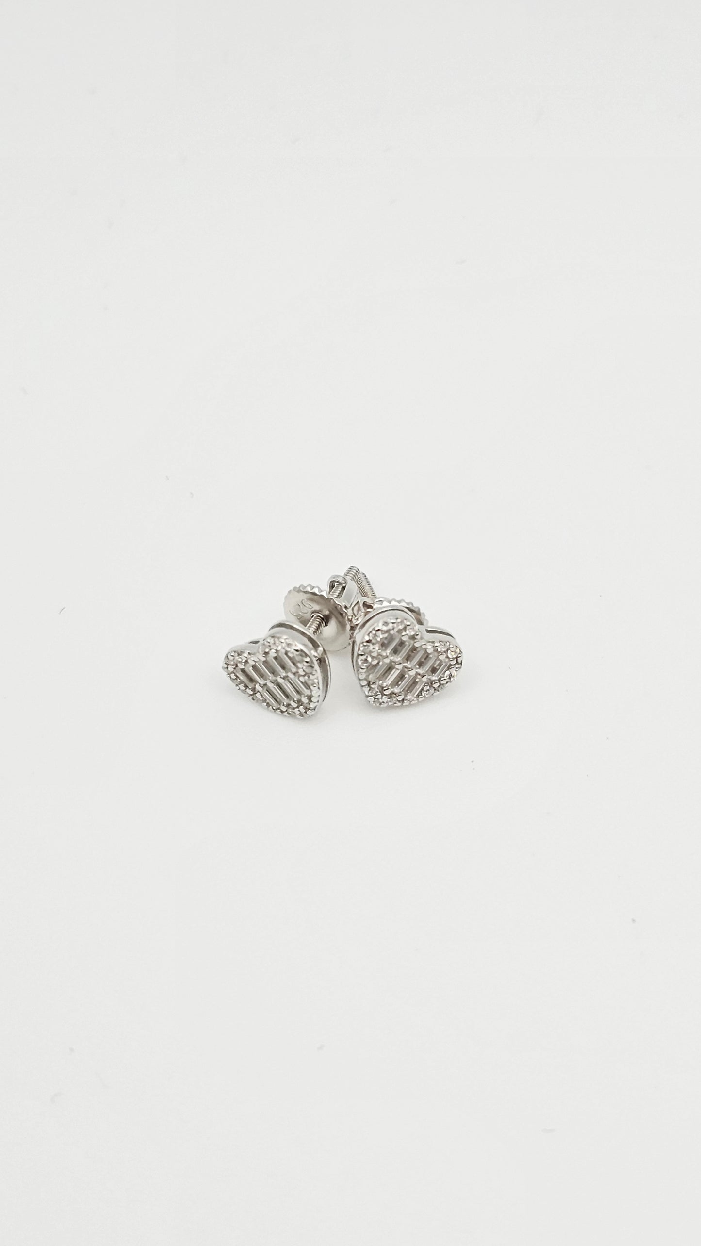 Heart-Shaped Moissanite Diamond Stud Earrings in 925 Silver |VVSD Color | 0.66 ctw | 1.51 g