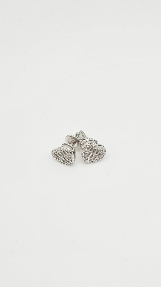 Heart-Shaped Moissanite Diamond Stud Earrings in 925 Silver |VVSD Color | 0.66 ctw | 1.51 g