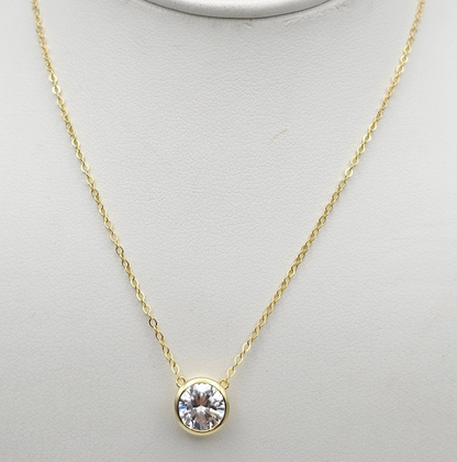 Solitaire Pendant Necklace, Gold plated in 925 Silver, 7mm stone, 16" + 2" length