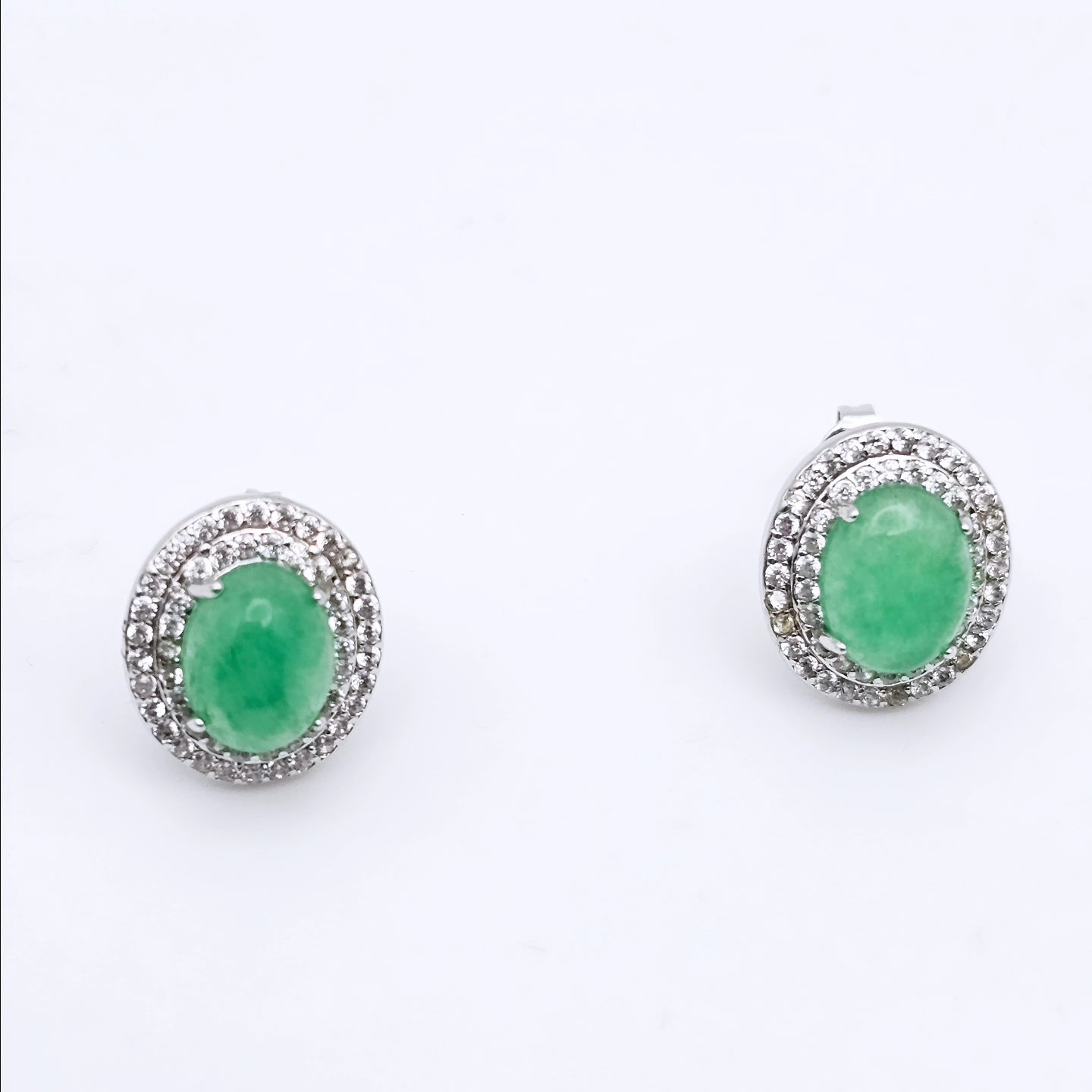 Emerald Oval Shaped Stud Earrings 925 Silver